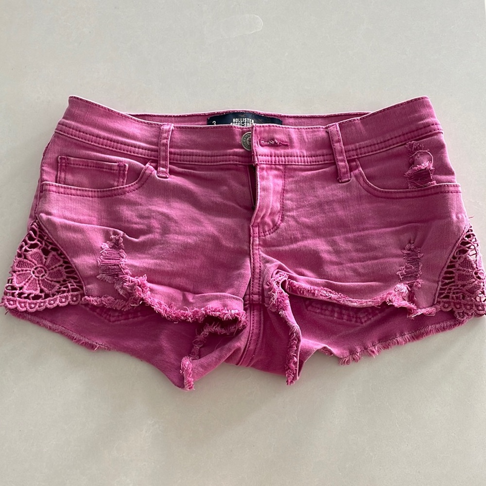 Hollister - pink mini short size 26